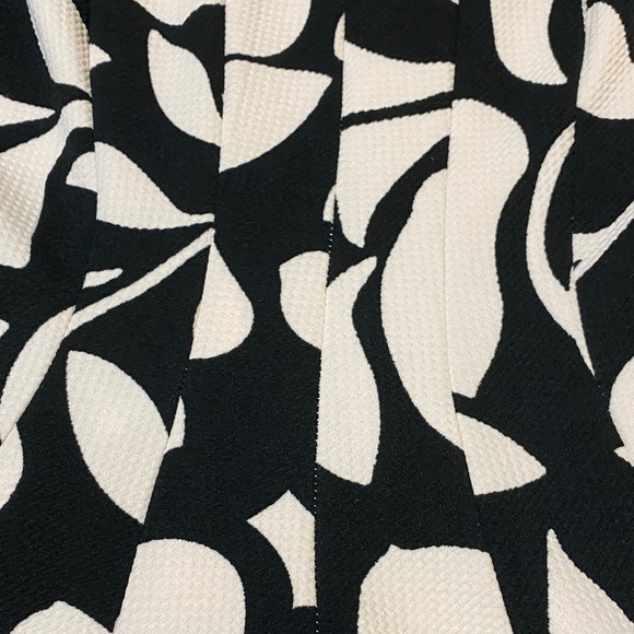 Signature by Robbie Bee Pastel Pink and Black Floral Dress Medium - Picture 6 of 8